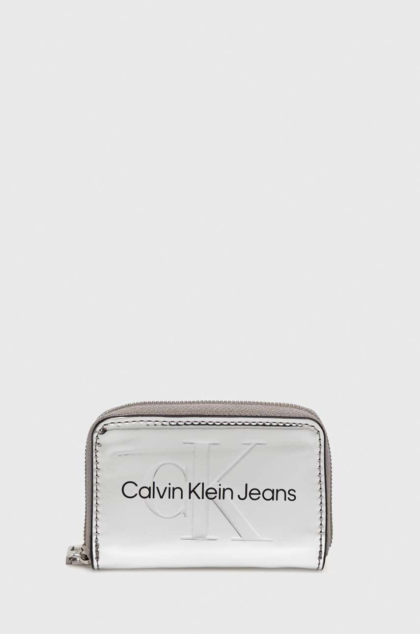 Calvin Klein Jeans Πορτοφόλι χρώμα: ασημί - Pepit.gr