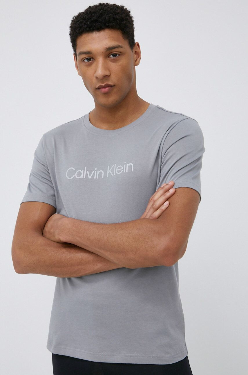 Calvin Klein Performance Μπλουζάκι προπόνησης Ck Essentials χρώμα: γκρι - Pepit.gr