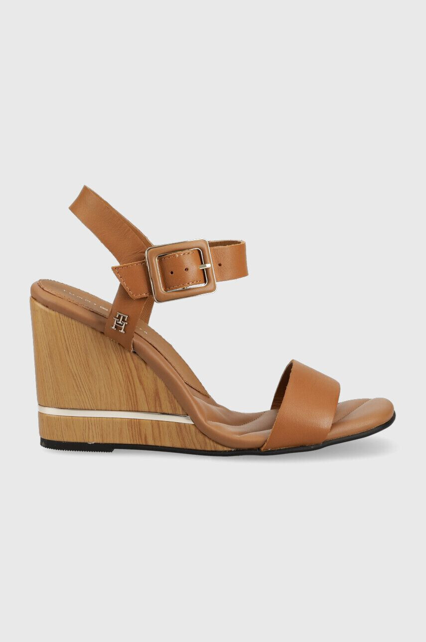 Tommy Hilfiger Σανδάλια HARDWARE WEDGE SANDAL χρώμα: καφέ FW0FW07074 - Pepit.gr