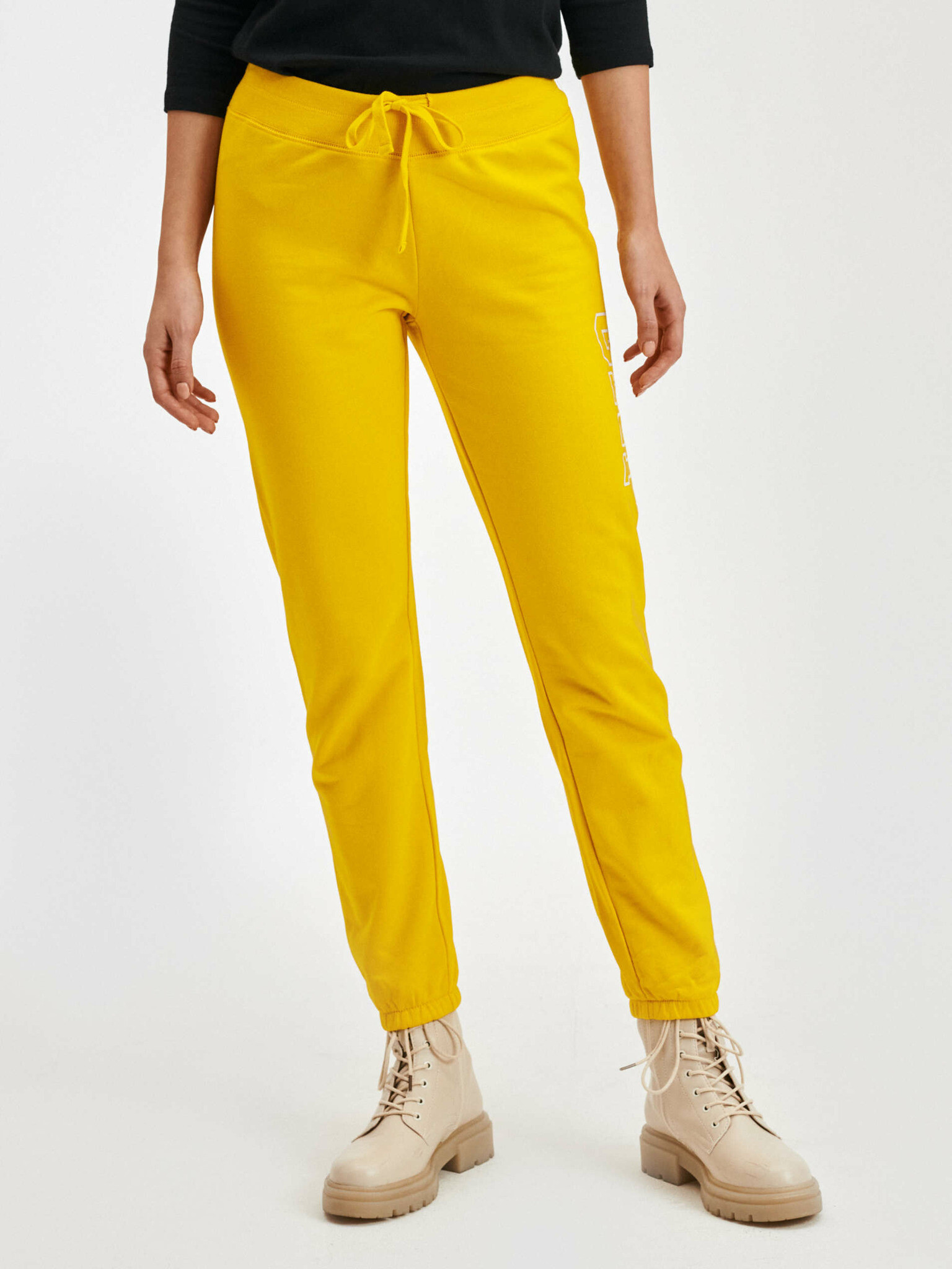 GAP Sweatpants Yellow - Pepit.gr