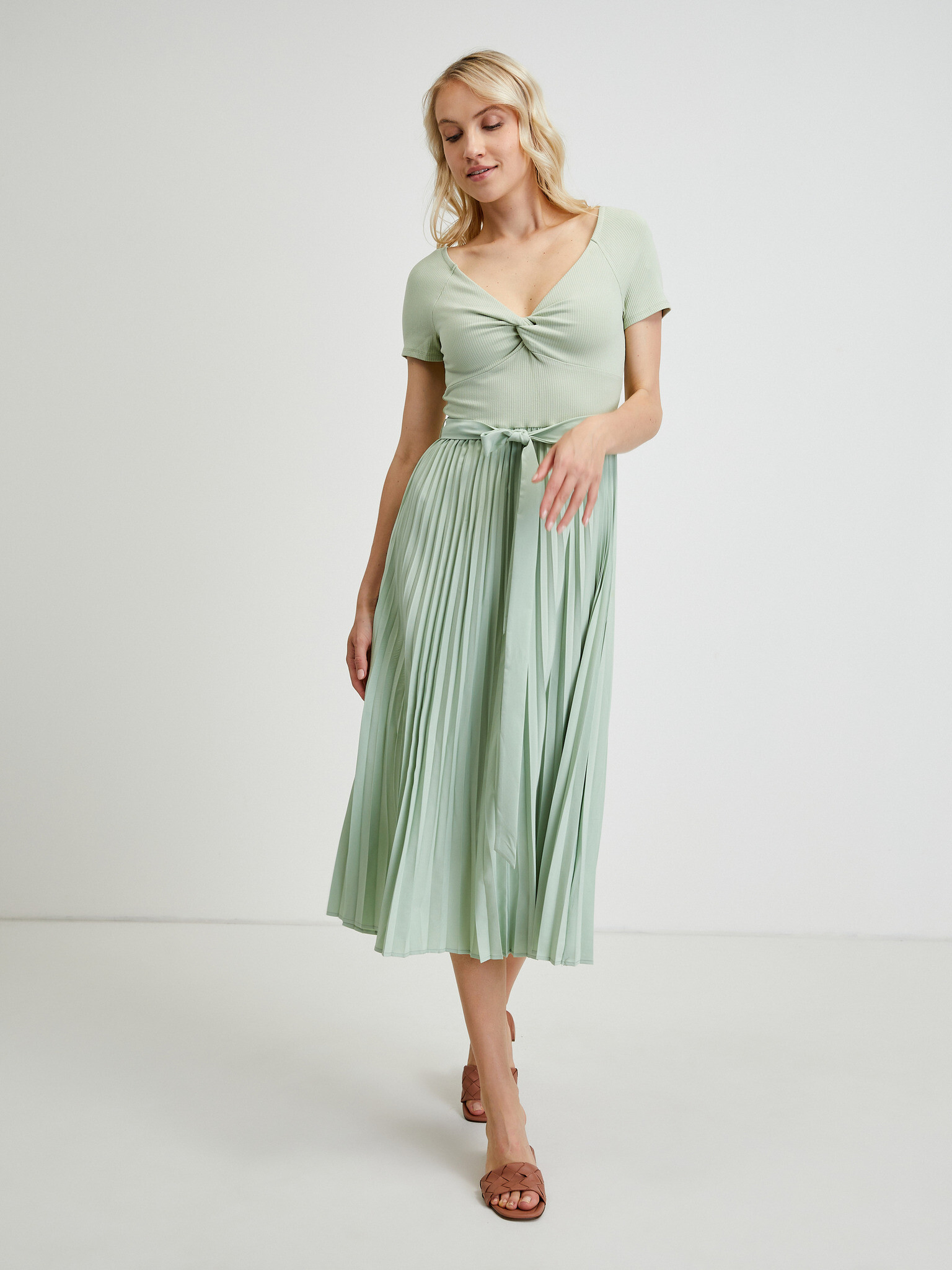 Guess Erynn Dresses Green - Pepit.gr