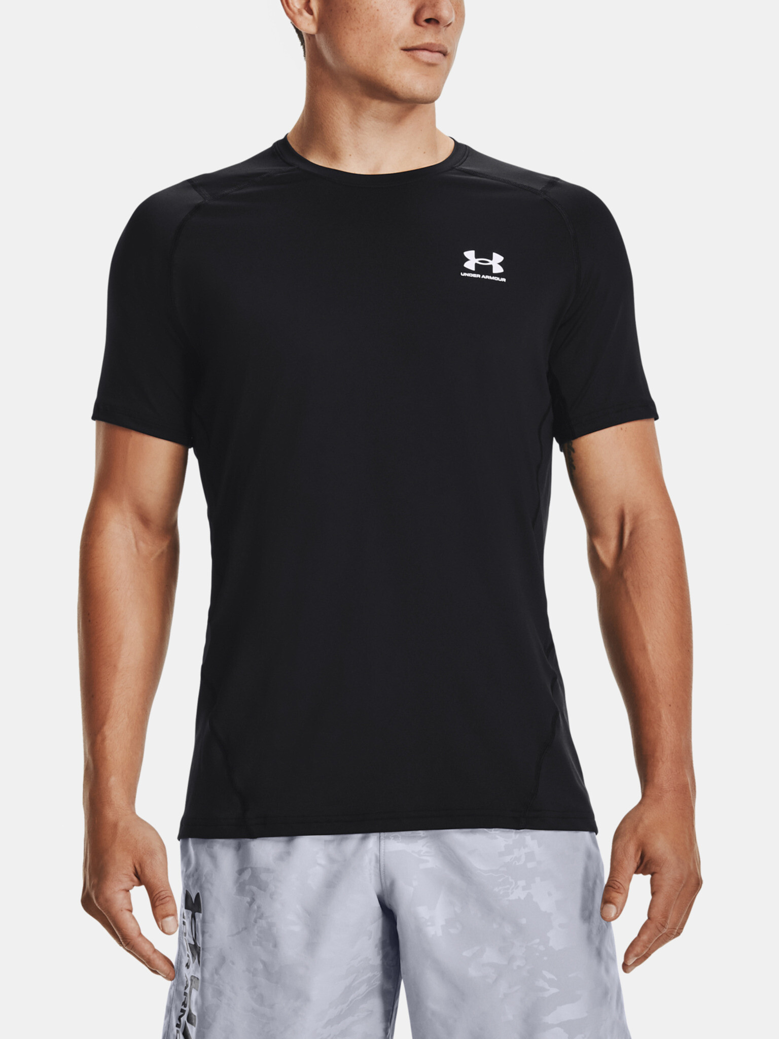 Under Armour UA HG Armour Fitted SS - černá. T-shirt Black - Pepit.gr