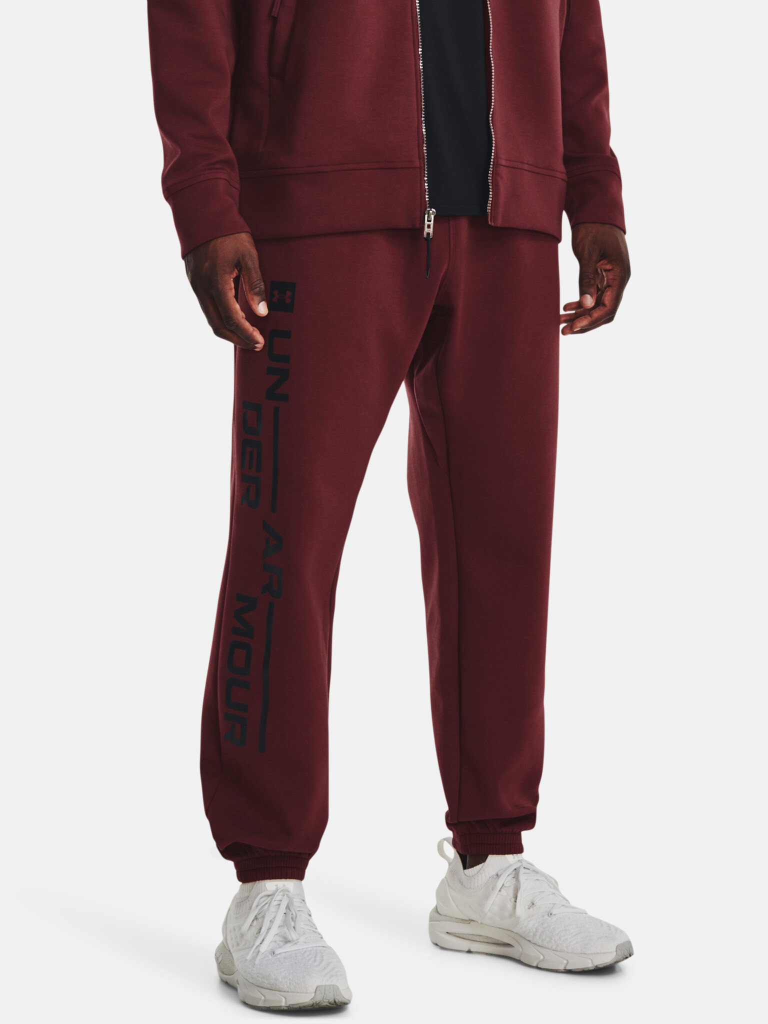 Under Armour UA Summit Knit Grphic Sweatpants Red - Pepit.gr