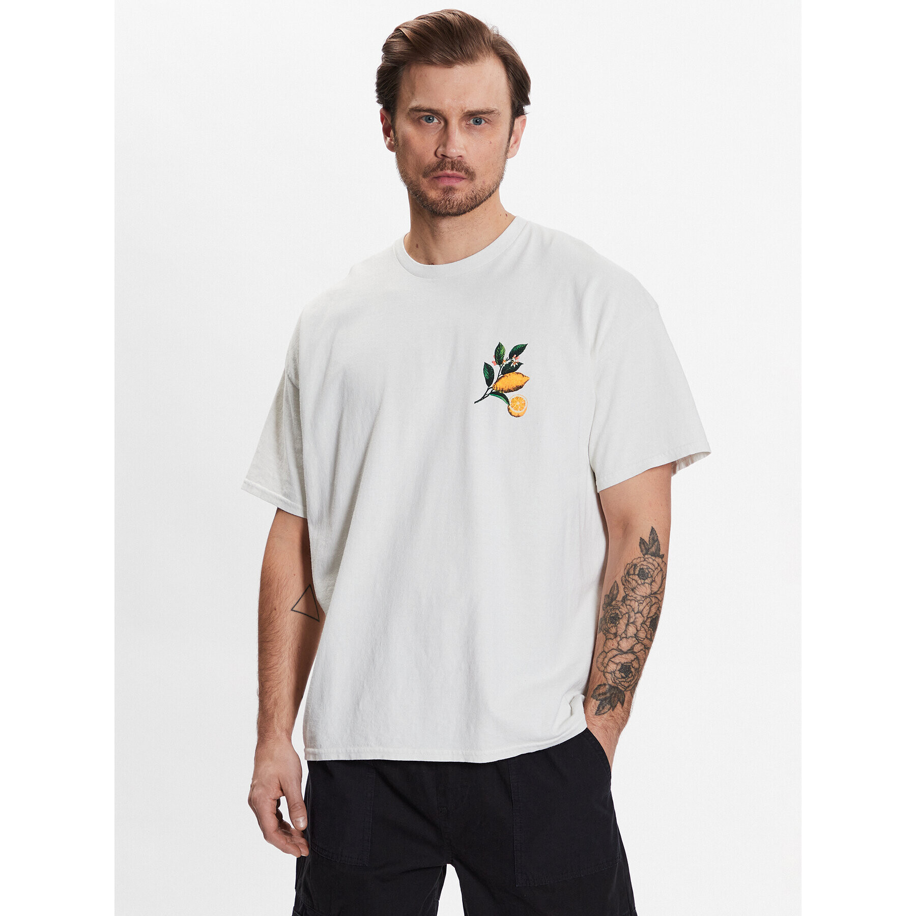 BDG Urban Outfitters T-Shirt - Pepit.gr